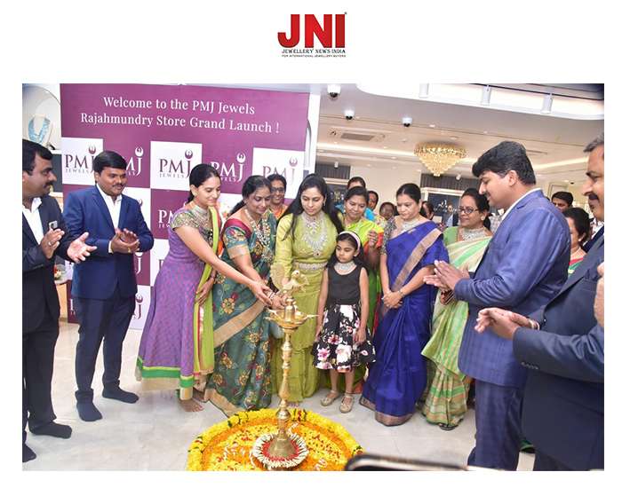 Rajahmundry gets a flagship PMJ Jewels store.