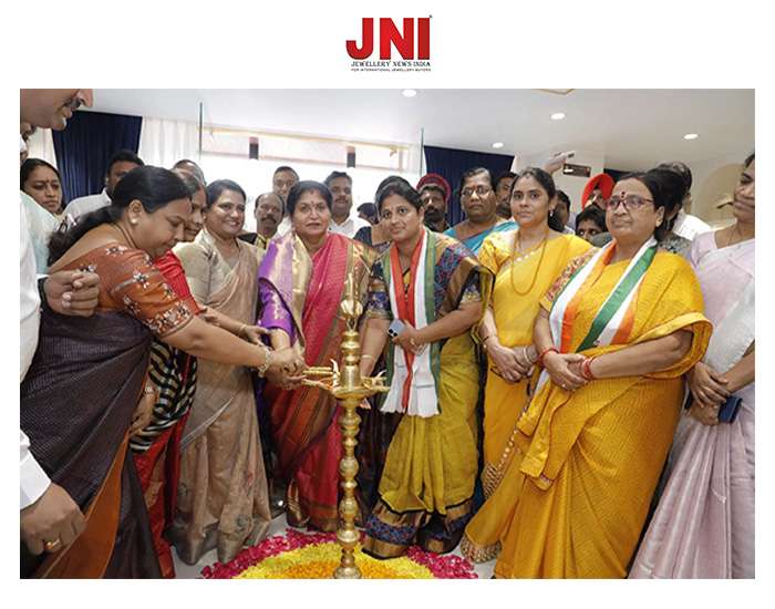 PMJ Jewels Inaugurates Khammam Store