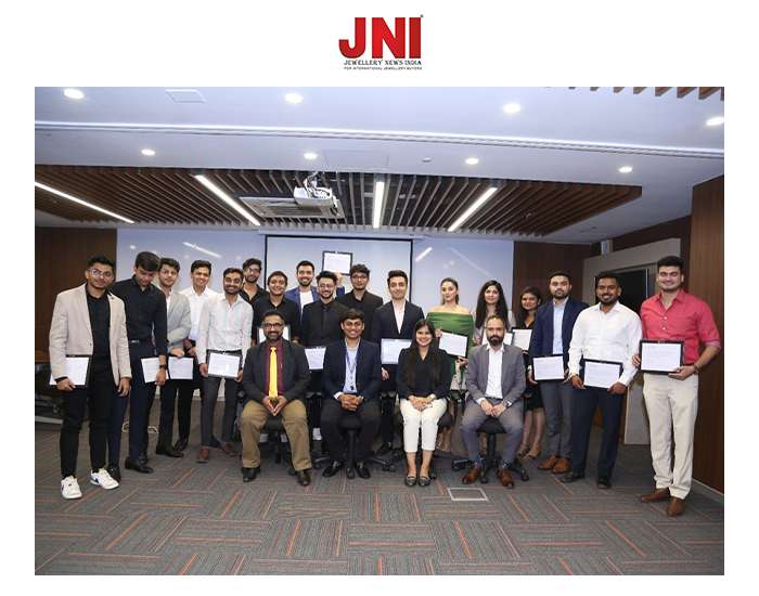 GIA India hosts a graduation ceremony for GIA Graduate Diamonds students.