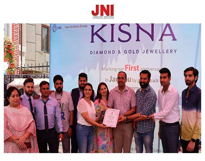 In Jammu, KISNA Diamond & Gold Jewellery holds a donation of blood to celebrate its anniversary.